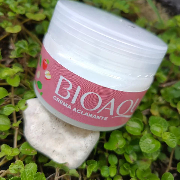 CREMA BLANQUEADORA DESPIGMENTANTE BIOAQUA – Ilumina y Unifica Tu Piel de Forma Natural ✨